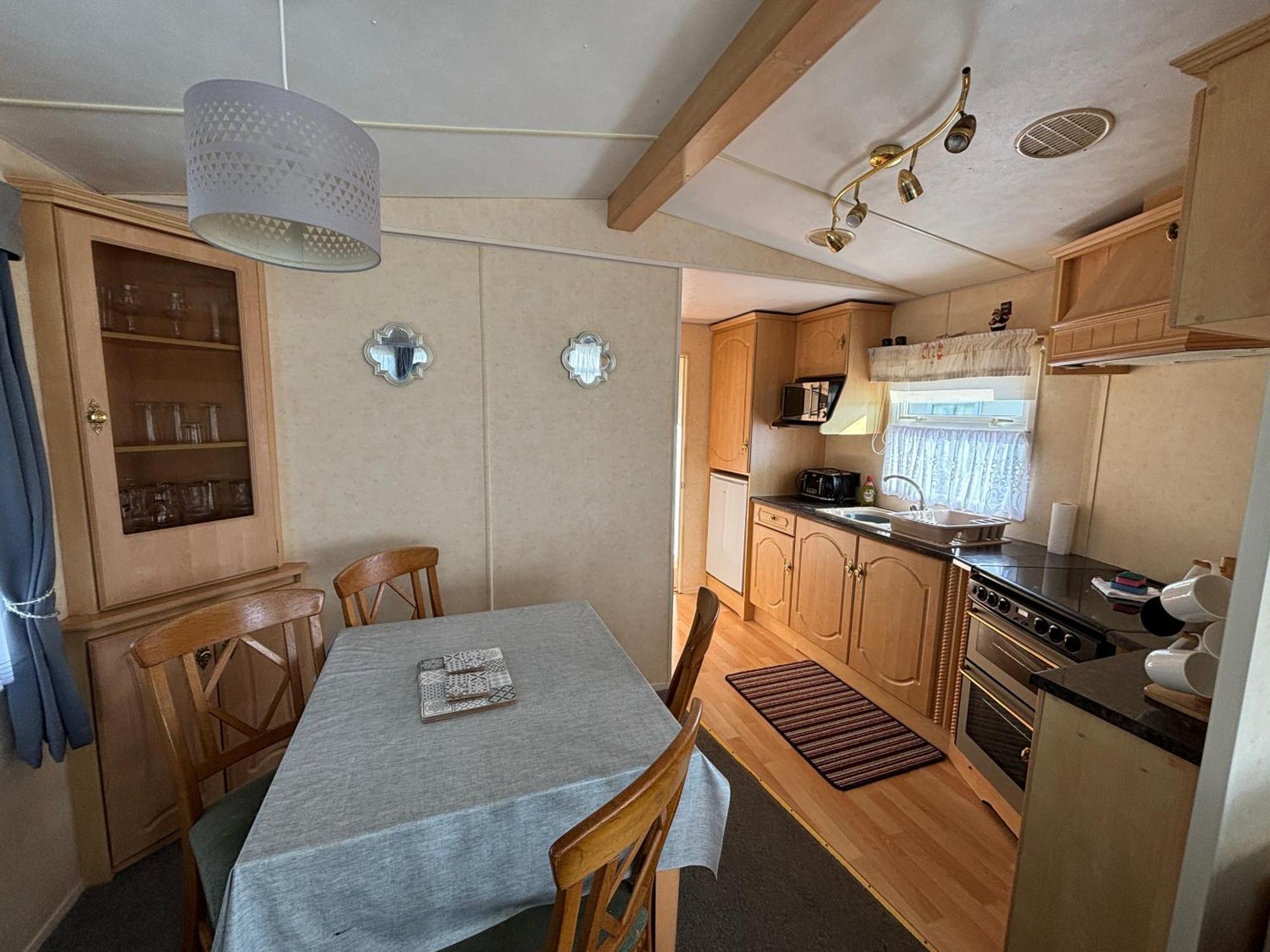 Seaview 145 - Pet Friendly, Bath And Close To Beach & Fantasy Island - Meadow Lakes Caravan & Lodge Hire インゴールドメルズ エクステリア 写真