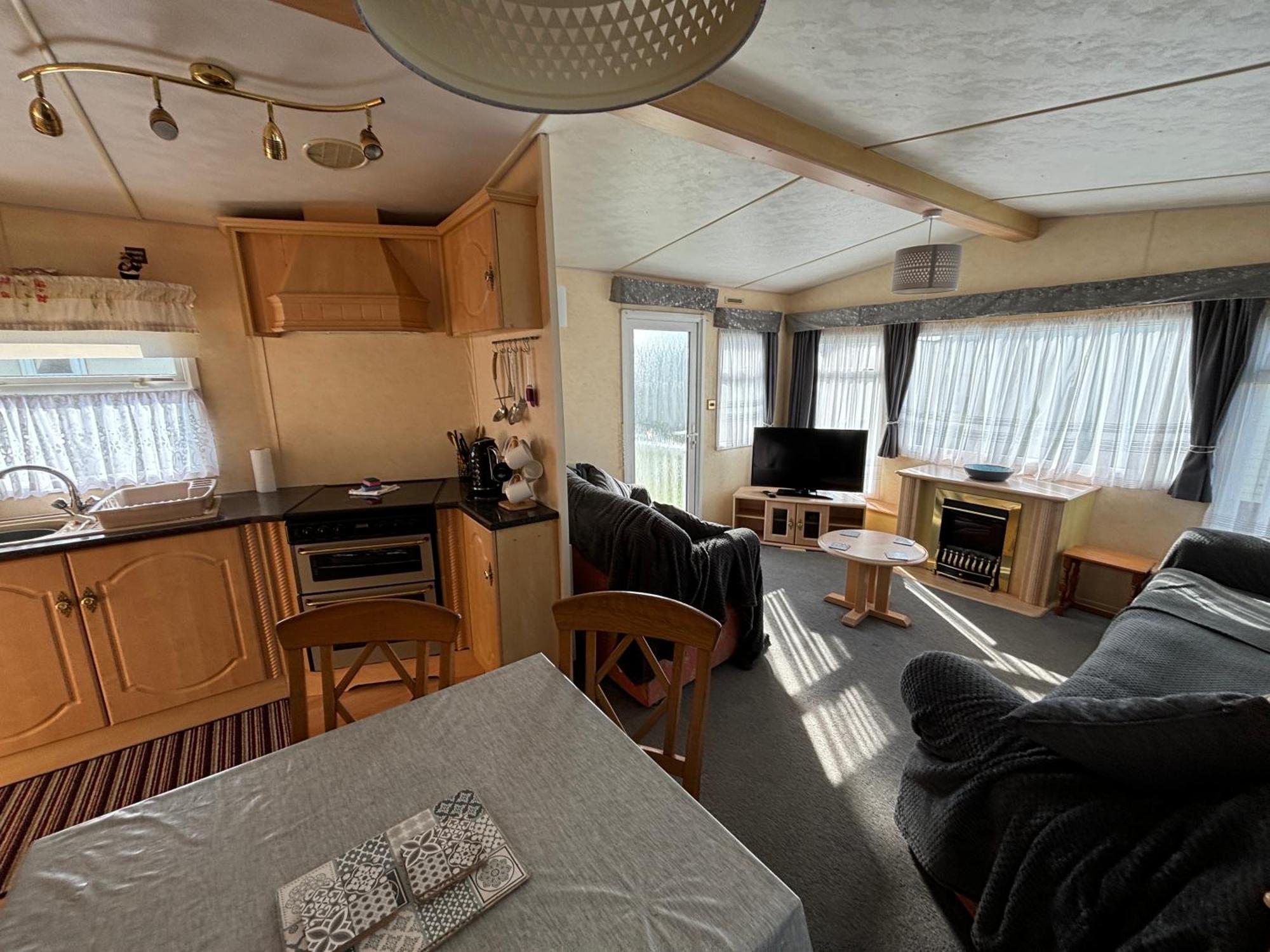 Seaview 145 - Pet Friendly, Bath And Close To Beach & Fantasy Island - Meadow Lakes Caravan & Lodge Hire インゴールドメルズ エクステリア 写真